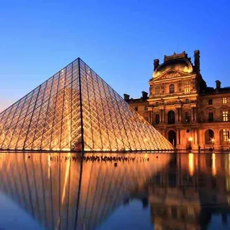 Magnifique De 110m2 - Grand Parking- Pas Loin De Paris Villa