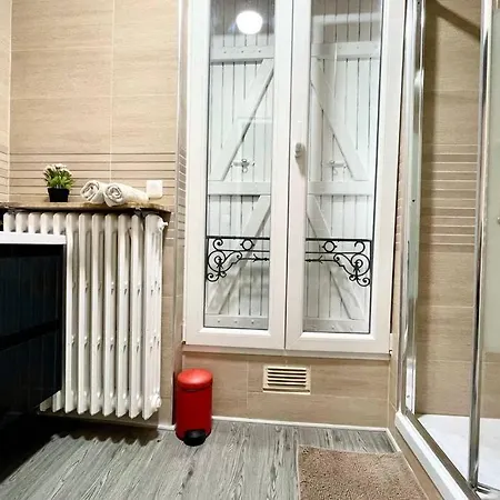 Magnifique De 110m2 - Grand Parking- Pas Loin De Paris