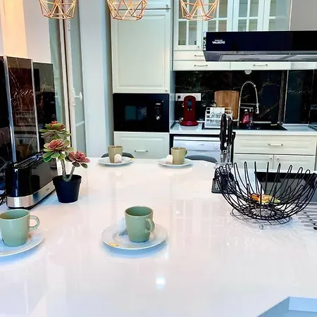 Villa Magnifique De 110m2 - Grand Parking- Pas Loin De Paris
