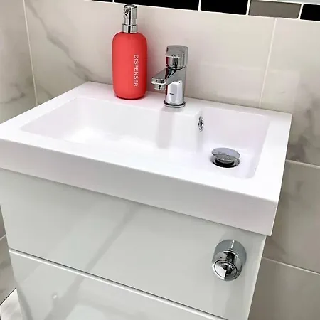 Magnifique De 110m2 - Grand Parking- Pas Loin De Paris Villa