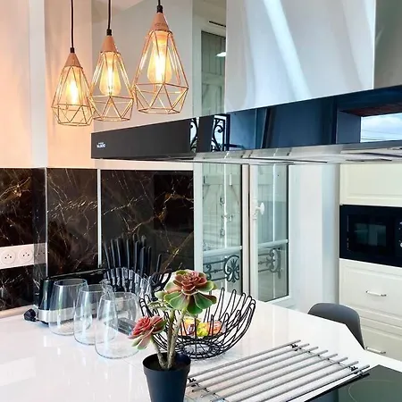 Villa Magnifique De 110m2 - Grand Parking- Pas Loin De Paris *