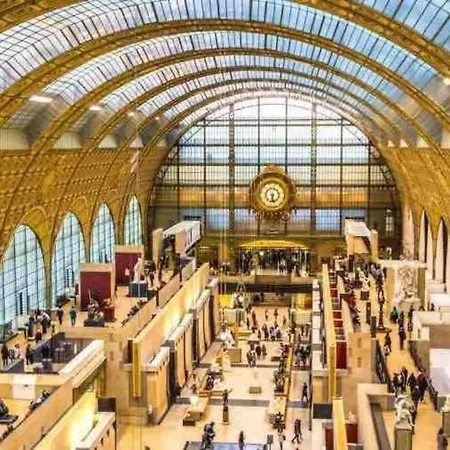 Magnifique De 110m2 - Grand Parking- Pas Loin De Paris Villa *